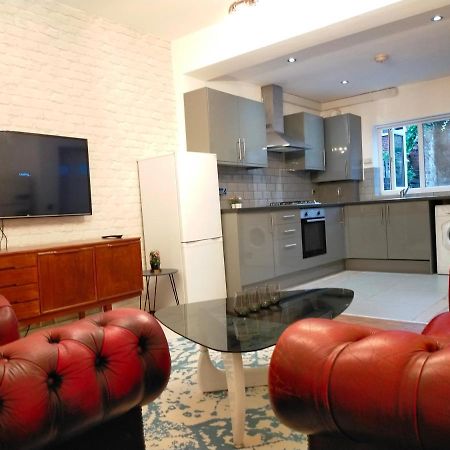 4 Bed Entire House - Heart Of The City - Near Sufc Шефилд Экстерьер фото